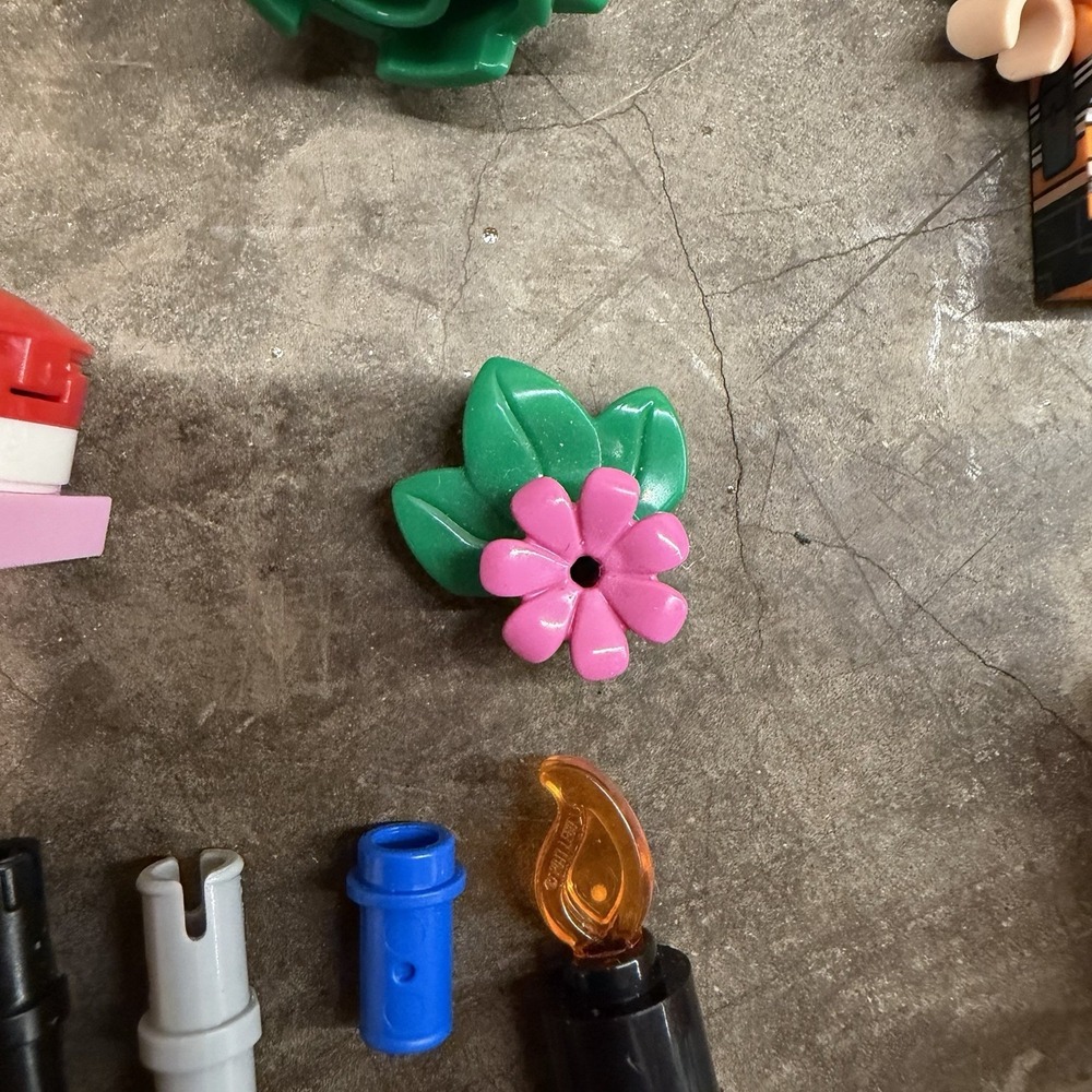 Lego Mixed Lot + Roblox Figure - Picture 7 of 12